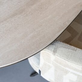 Alternative view of Richmond Interiors Ovale Eettafel Ritz - Eiken Travertine Ceramic 240x110cm